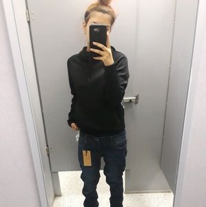 Meet your Posher, Casandra